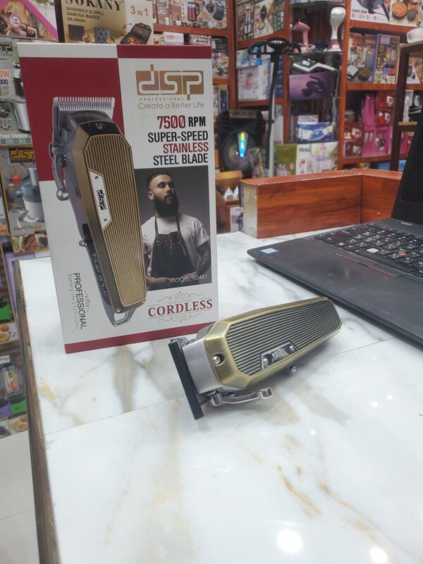 مكائن حلاقة رجالي دي اس بي موديل 90481